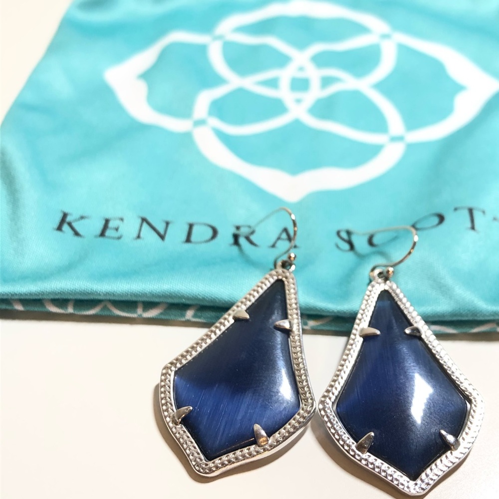 NWOT Kendra Scott Earrings Ocean blue
